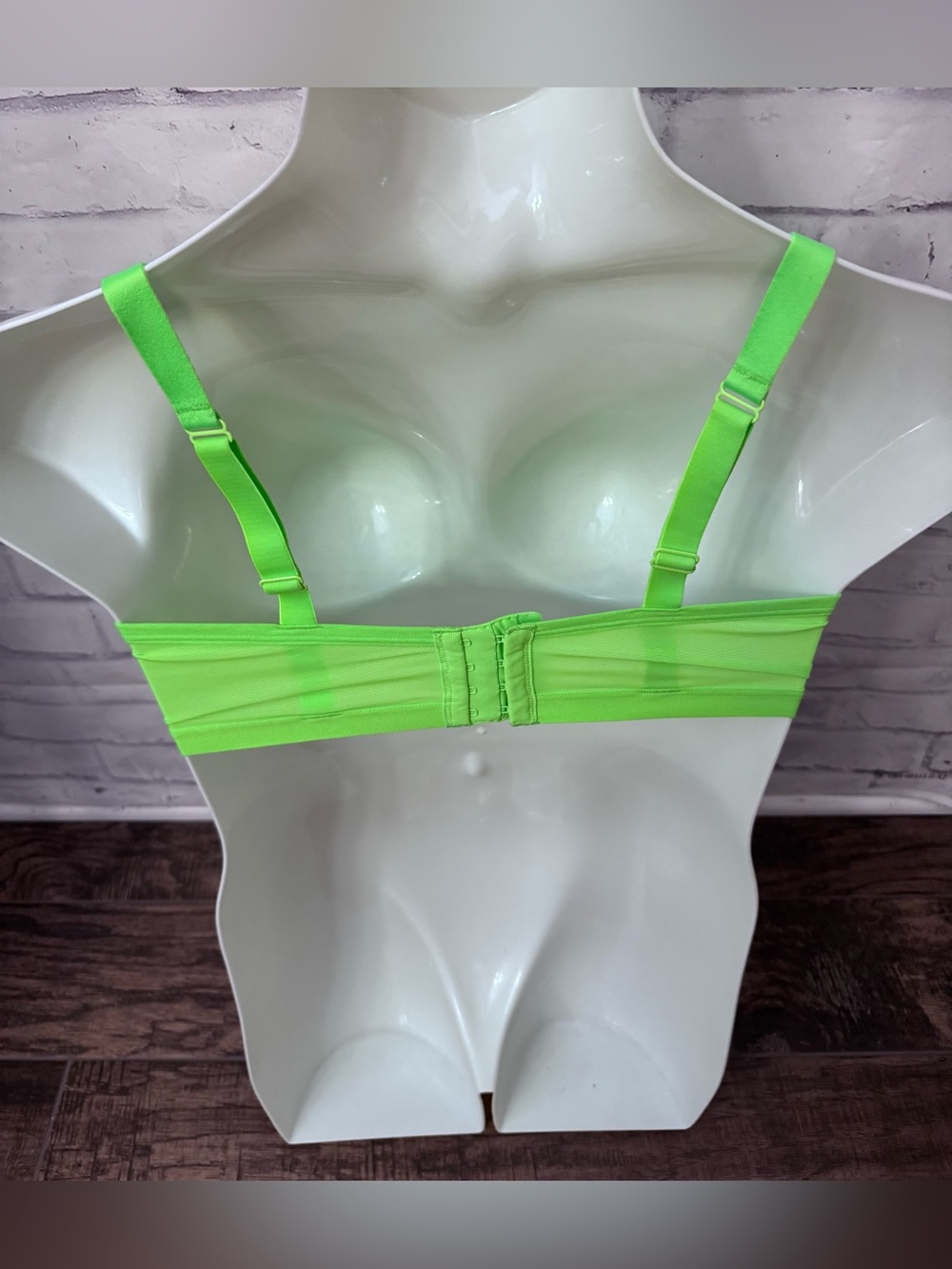 Cacique Unlined Demi Bra Plus 40DDD Lime Green Underwire Sexy Feminine Sexy Flaw - Picture 6 of 8